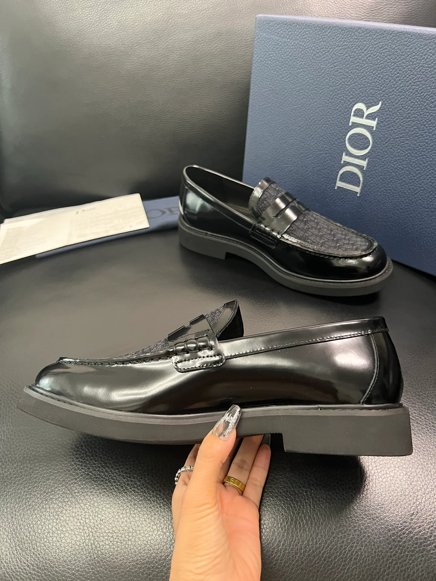 Men's men's shoes💰860 Dior top crafts Dior counter synchronization, original factory configuration, original cowhide fabric imported from Italy, breathable and comfortable imported water-dyed cow lining, sole: original factory special supply original sole super comfortable, original factory with single goods high quality, you can enter and exit the counter at will, welcome to compare counter synchronization, code number 39-44 (order 38 45) 85853